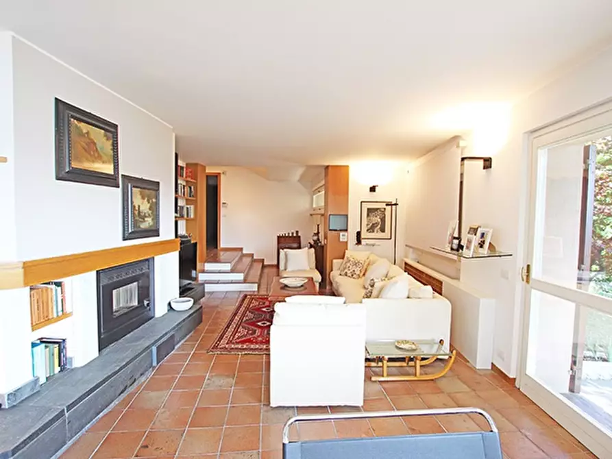 Immagine 29 di Villa in vendita  in via dei corni a Alzano Lombardo