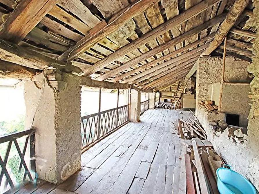 Immagine 39 di Rustico / casale in vendita  in via agricoltura a Caprino Bergamasco