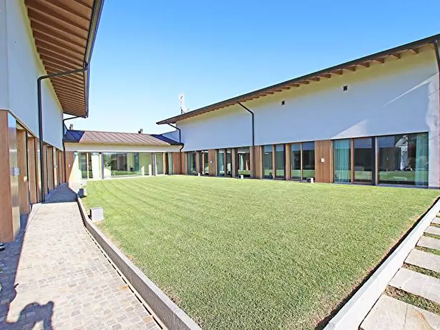 Immagine 4 di Villa in vendita  in via colombo a Treviolo