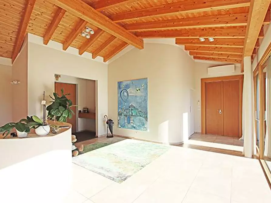 Immagine 25 di Villa in vendita  in via colombo a Treviolo