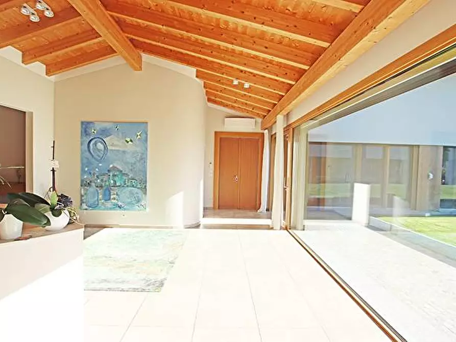 Immagine 26 di Villa in vendita  in via colombo a Treviolo