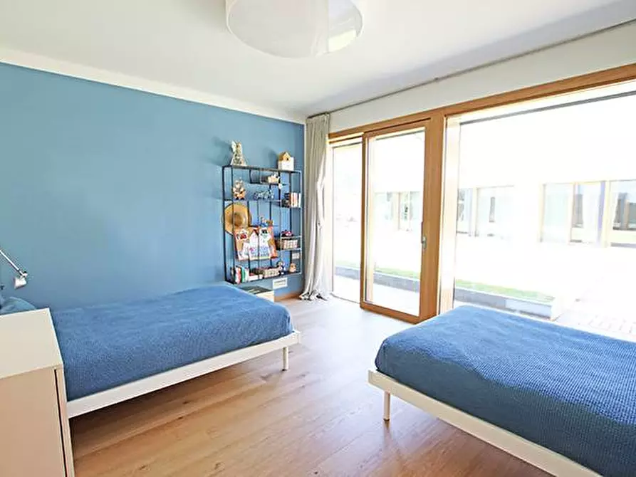 Immagine 30 di Villa in vendita  in via colombo a Treviolo