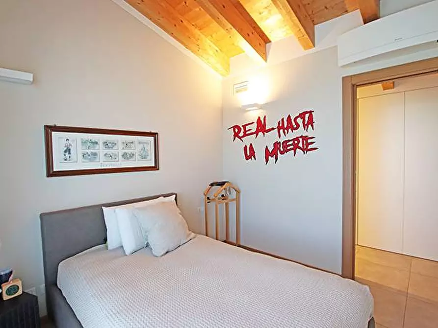 Immagine 33 di Villa in vendita  in via colombo a Treviolo