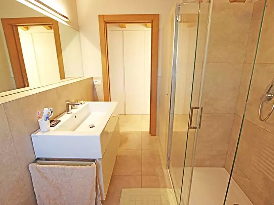 Immagine 34 di Villa in vendita  in via colombo a Treviolo