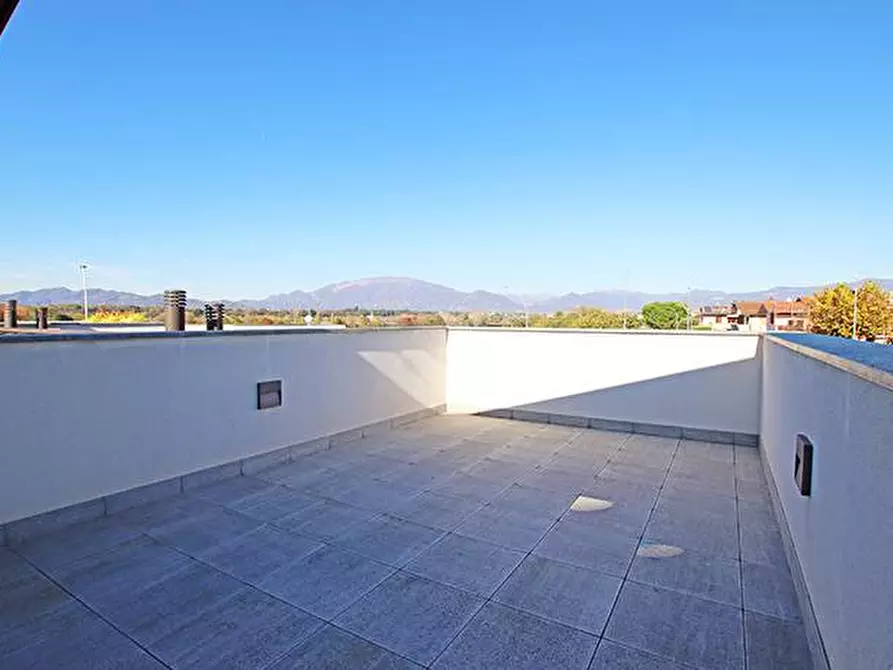 Immagine 36 di Villa in vendita  in via colombo a Treviolo