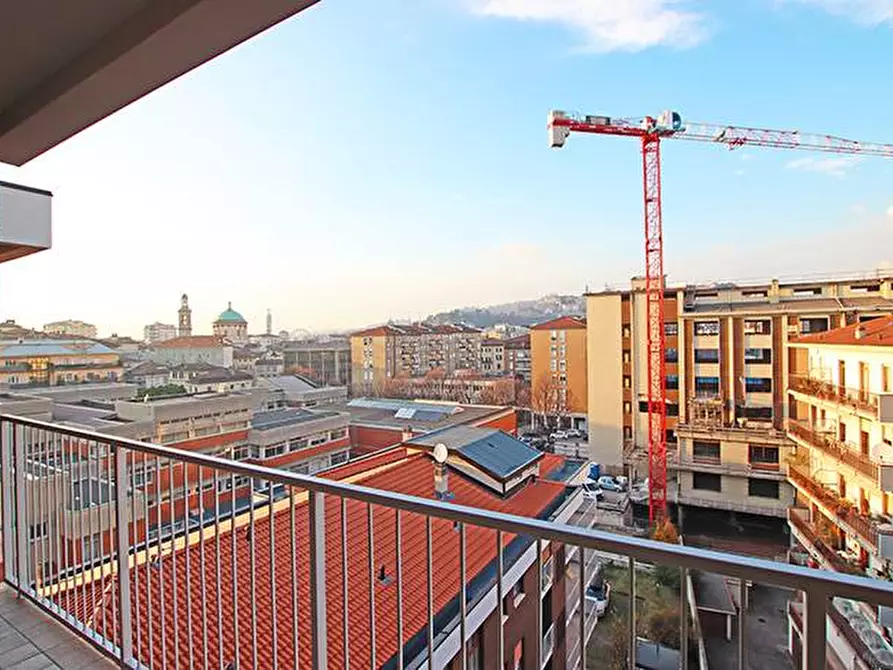 Immagine 9 di Attico in vendita  in via A. Maj a Bergamo