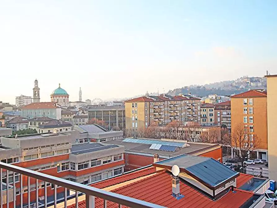 Immagine 10 di Attico in vendita  in via A. Maj a Bergamo