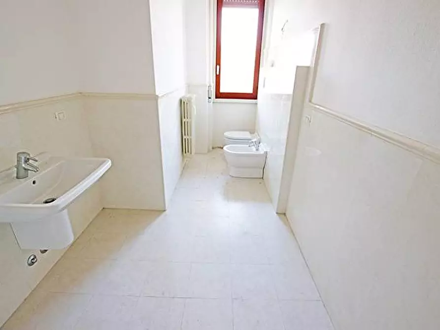 Immagine 26 di Attico in vendita  in via A. Maj a Bergamo