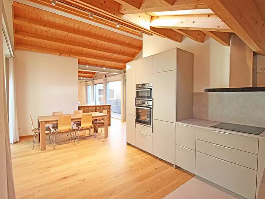 Immagine 2 di Attico in affitto  in via borgo palazzo a Bergamo