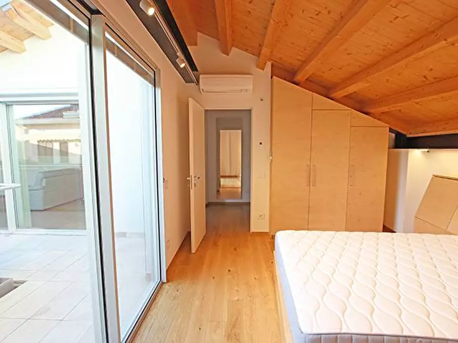 Immagine 13 di Attico in affitto  in via borgo palazzo a Bergamo