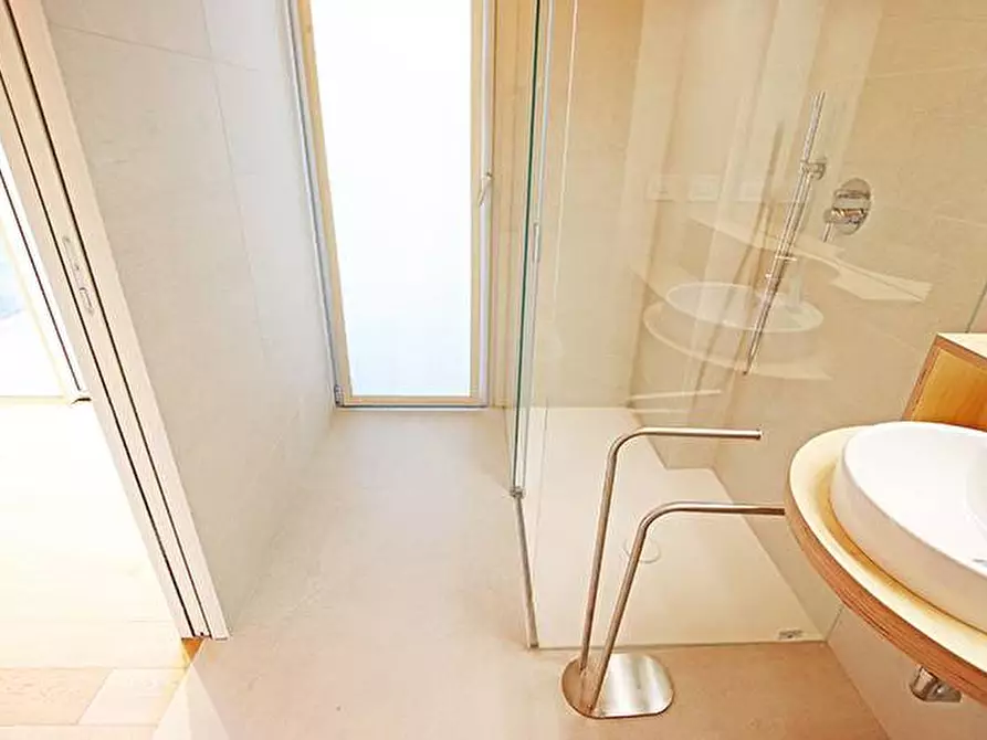 Immagine 21 di Attico in affitto  in via borgo palazzo a Bergamo