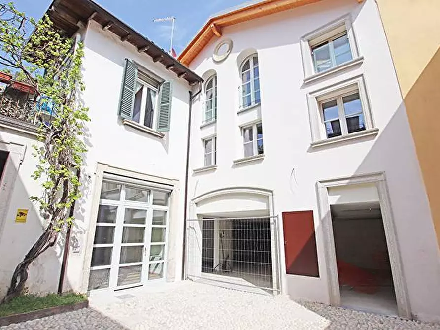 Immagine 25 di Attico in affitto  in via borgo palazzo a Bergamo