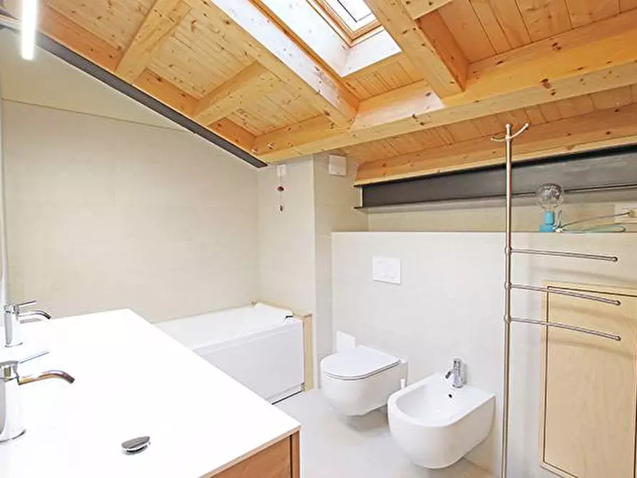 Immagine 17 di Attico in vendita  in via borgo palazzo a Bergamo