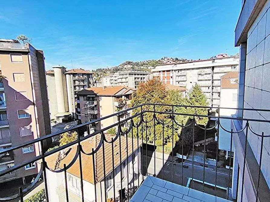 Immagine 25 di Appartamento in vendita  in via mazzini a Bergamo