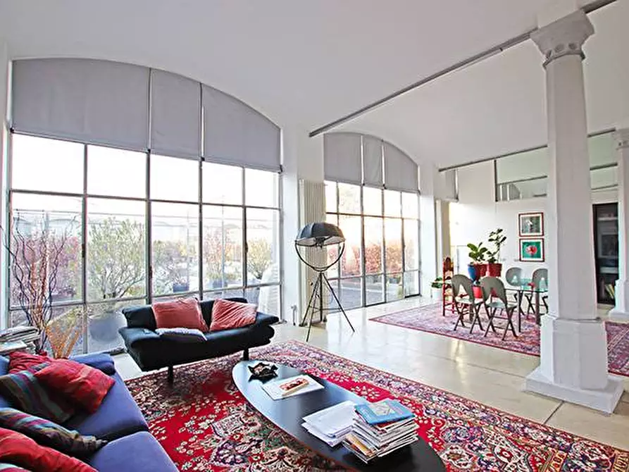 Immagine 2 di Loft/Open space in vendita  in via Gerolamo Acerbis a Alzano Lombardo