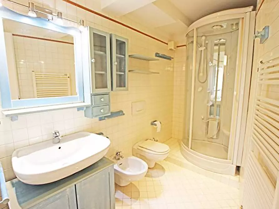 Immagine 21 di Appartamento in vendita  in via Zambonate a Bergamo