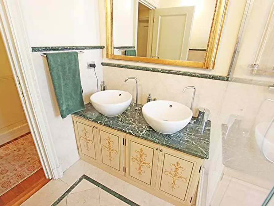 Immagine 26 di Appartamento in vendita  in Viale Vittorio Emanuele Ii a Bergamo