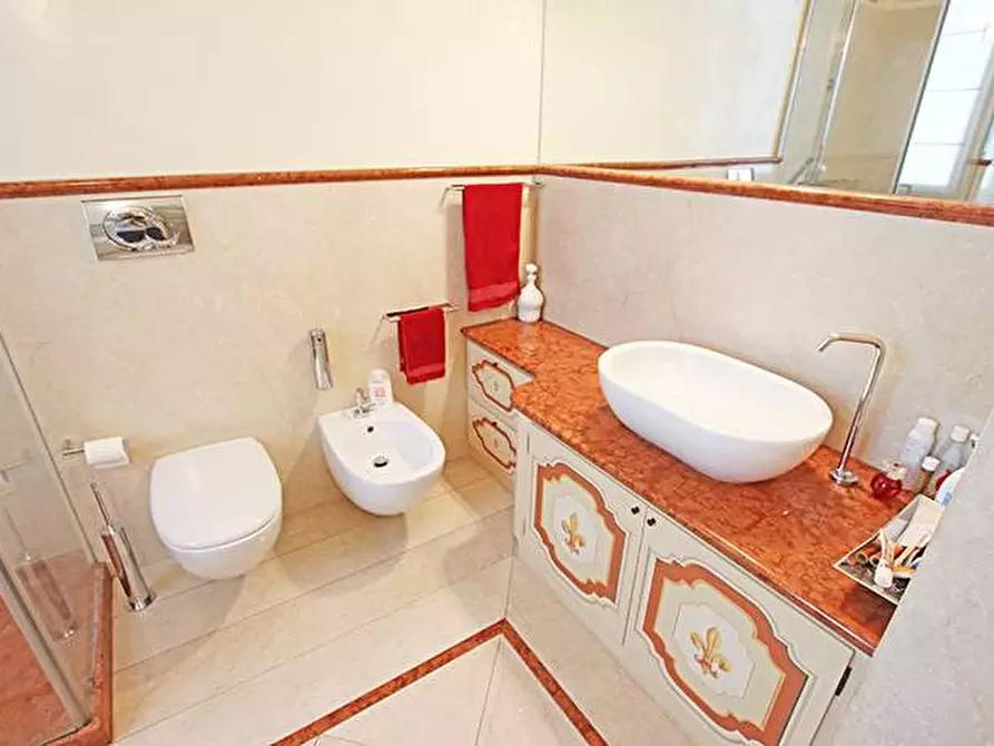 Immagine 31 di Appartamento in vendita  in Viale Vittorio Emanuele Ii a Bergamo