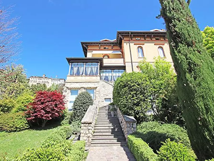 Immagine 7 di Appartamento in vendita  in Viale Vittorio Emanuele Ii a Bergamo