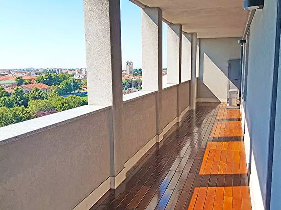 Immagine 4 di Attico in vendita  in via Gritti a Bergamo