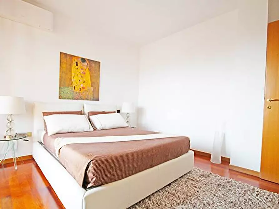 Immagine 19 di Attico in vendita  in via Gritti a Bergamo