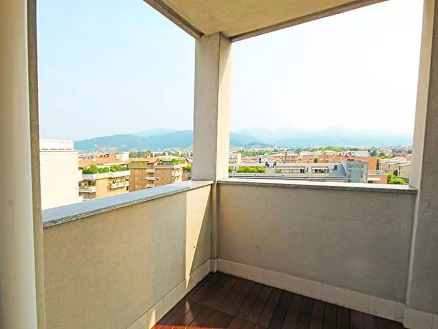 Immagine 5 di Attico in vendita  in via Gritti a Bergamo