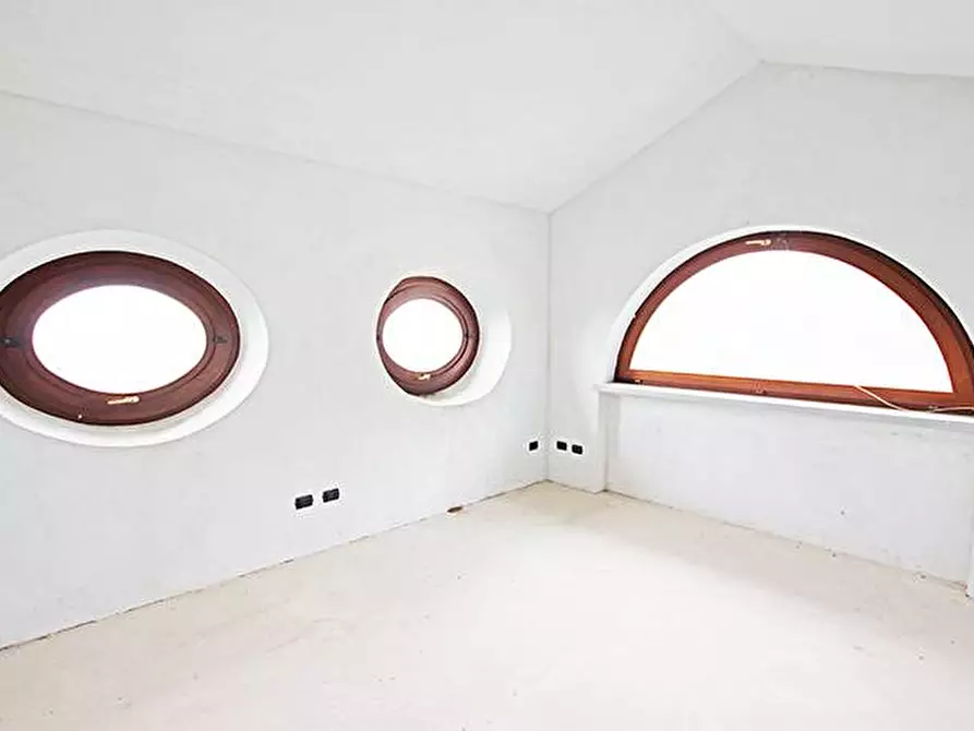 Immagine 31 di Villa in vendita  a Bergamo