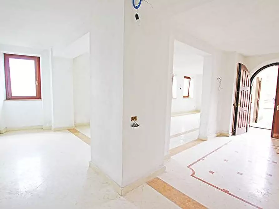 Immagine 26 di Villa in vendita  a Bergamo