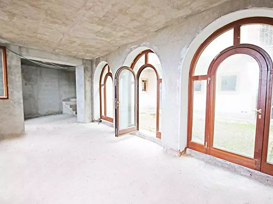 Immagine 27 di Villa in vendita  a Bergamo