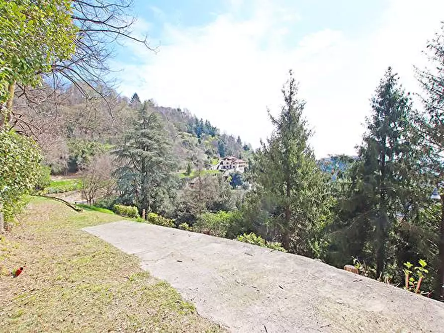 Immagine 21 di Villa in vendita  a Bergamo