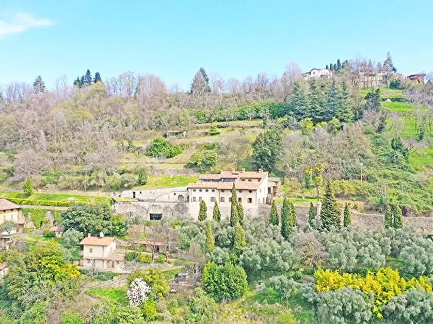 Immagine 11 di Villa in vendita  a Bergamo