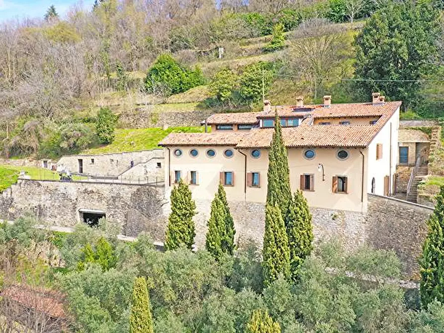 Immagine 12 di Villa in vendita  a Bergamo