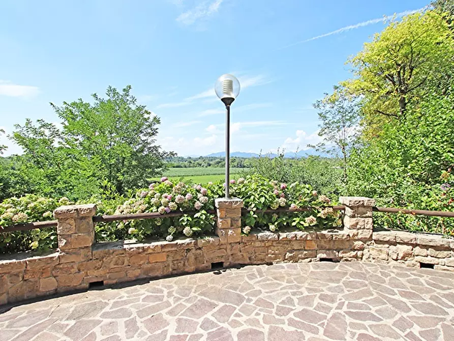 Immagine 12 di Villa in vendita  a Dalmine