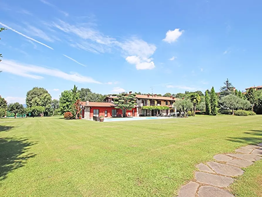 Immagine 13 di Villa in vendita  a Dalmine