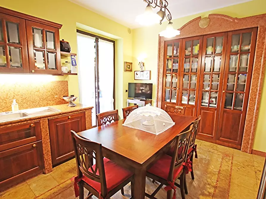 Immagine 23 di Villa in vendita  a Dalmine