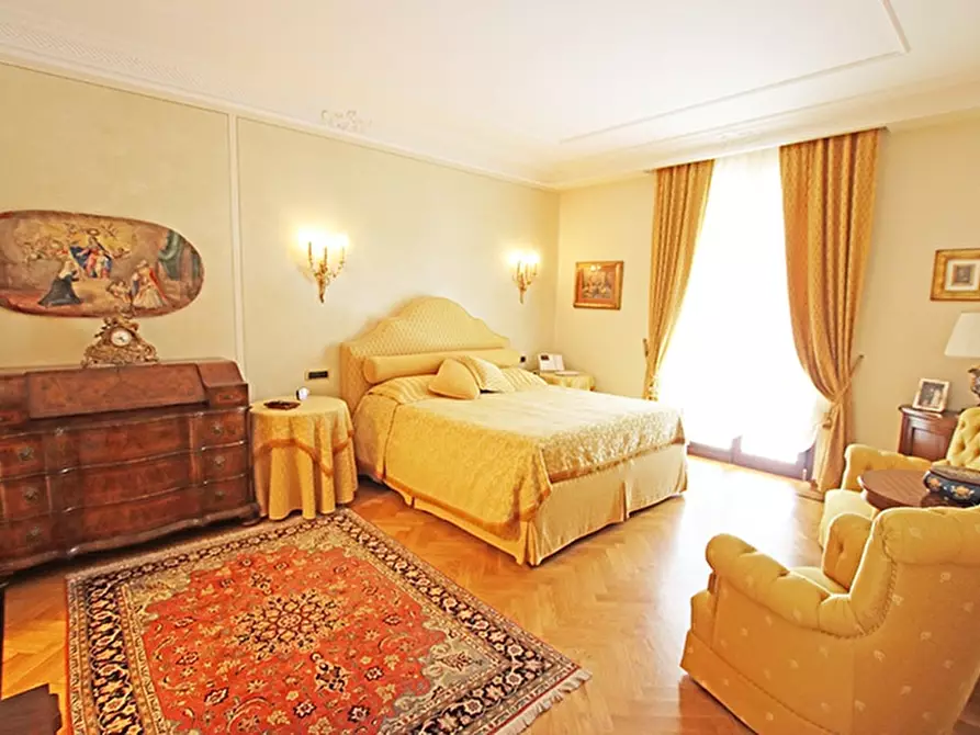 Immagine 26 di Villa in vendita  a Dalmine