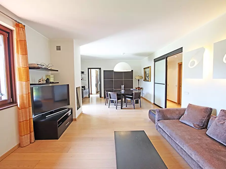 Immagine 32 di Villa in vendita  a Dalmine