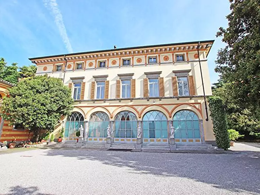 villa in vendita ad Almenno San Bartolomeo in zona Albenza