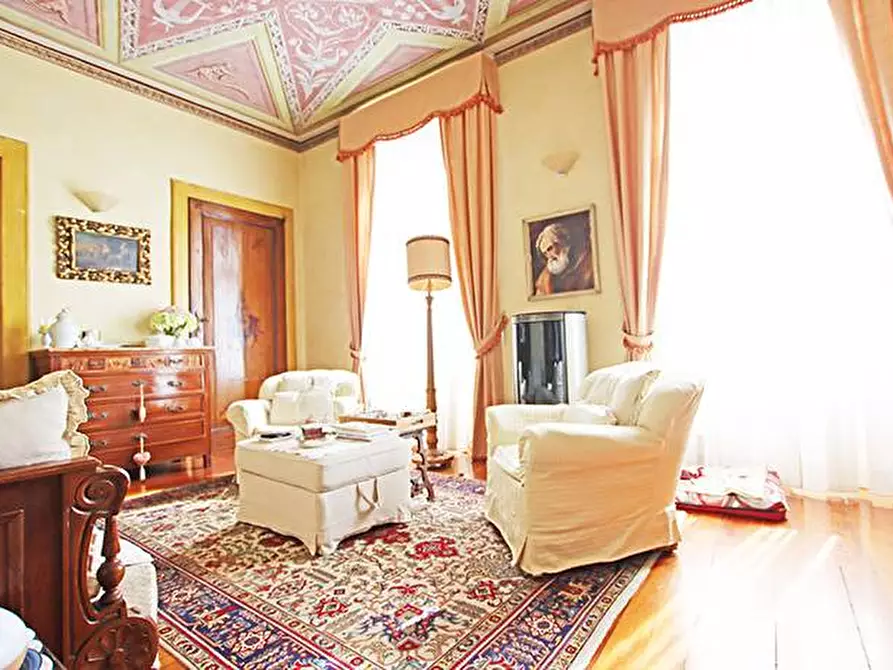 Immagine 12 di Villa in vendita  a Almenno San Bartolomeo