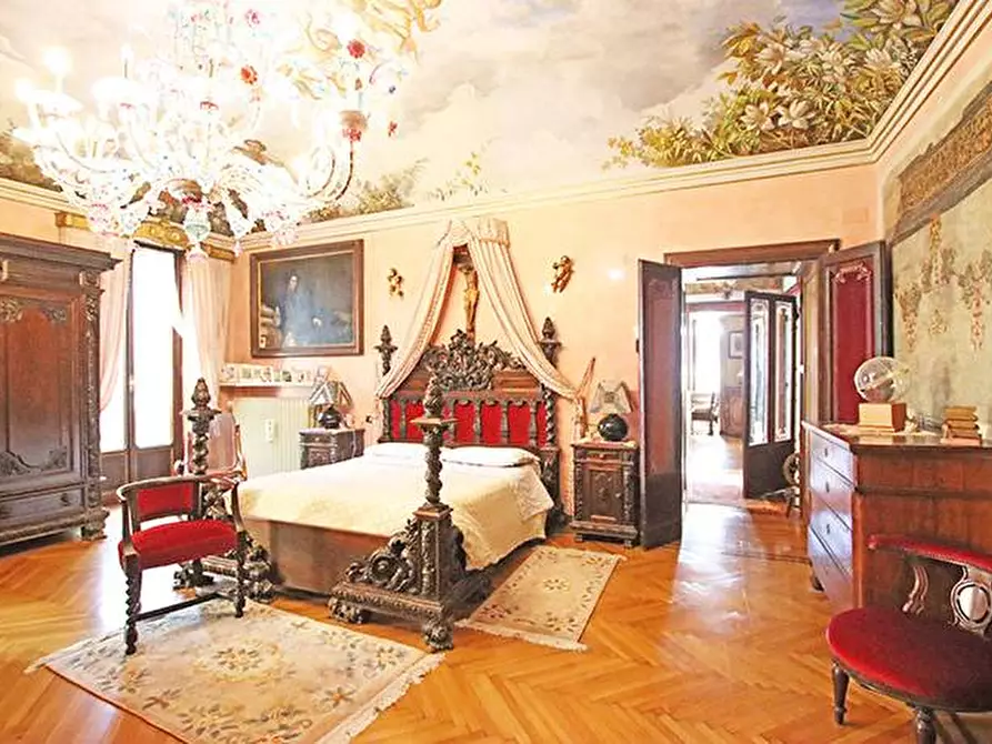 Immagine 15 di Villa in vendita  a Almenno San Bartolomeo