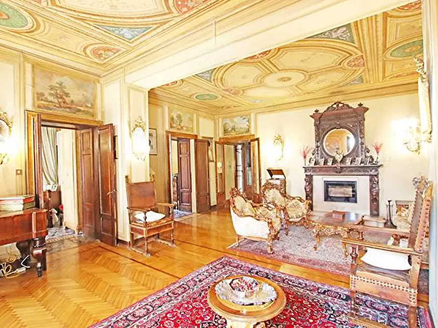 Immagine 18 di Villa in vendita  a Almenno San Bartolomeo