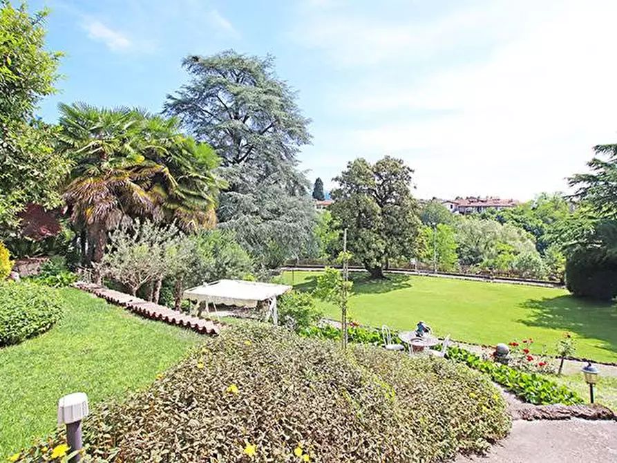 Immagine 10 di Villa in vendita  a Almenno San Bartolomeo