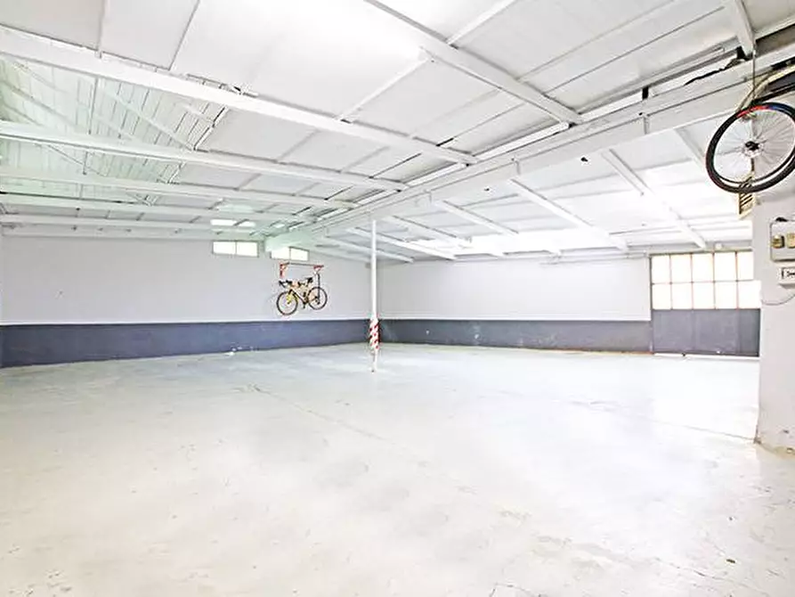 Immagine 34 di Villa in vendita  a Almenno San Bartolomeo