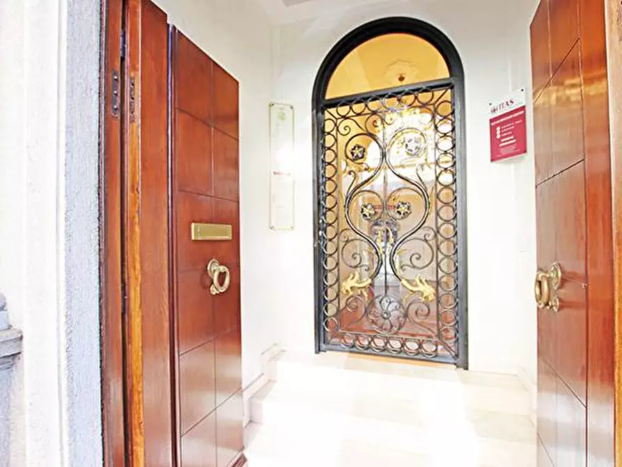 Immagine 6 di Appartamento in vendita  in via verdi a Bergamo