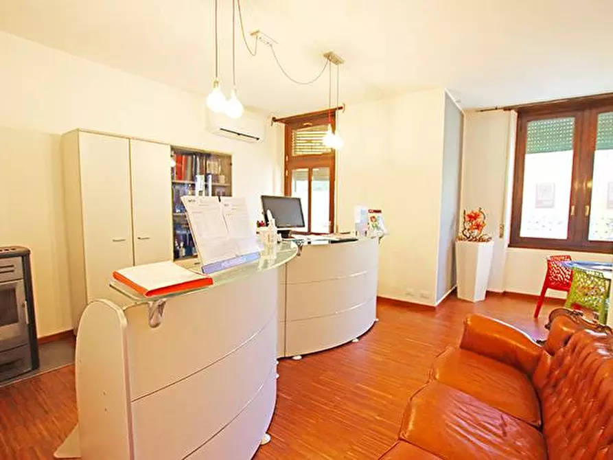 Immagine 13 di Appartamento in vendita  in via verdi a Bergamo