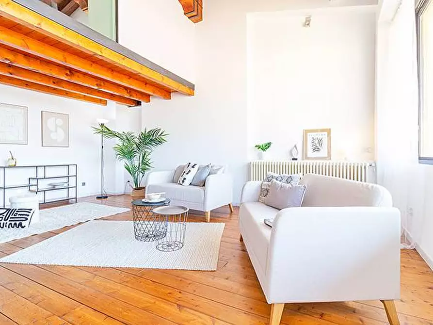 Immagine 11 di Attico in vendita  in via S. Alessandro 12 a Bergamo