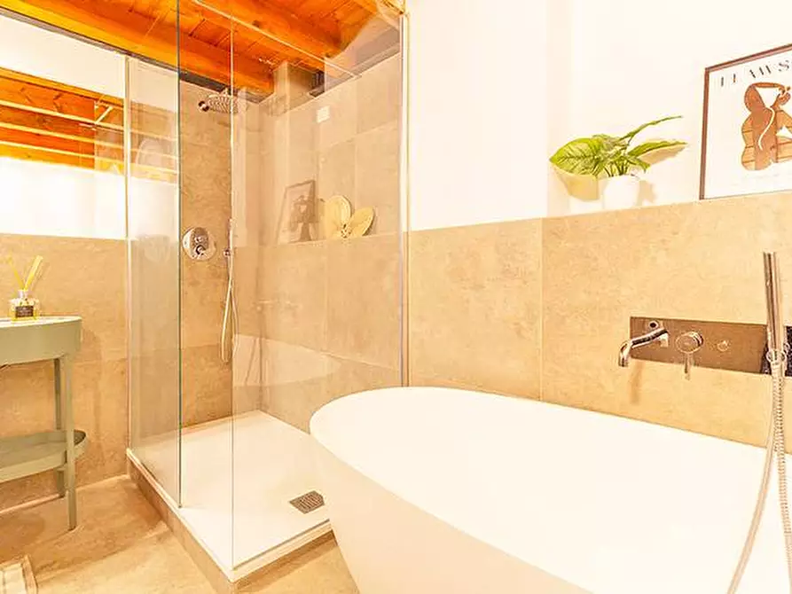 Immagine 15 di Attico in vendita  in via S. Alessandro 12 a Bergamo