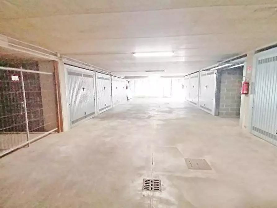 Immagine 7 di Box auto in vendita  in via Corridoni 79 a Bergamo