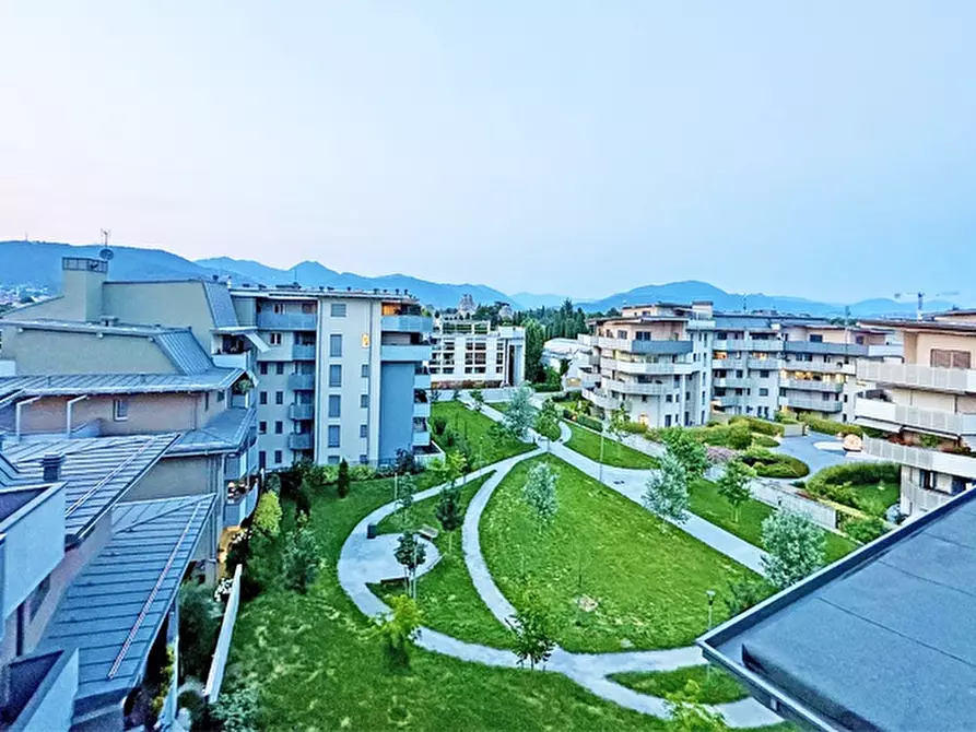 Immagine 4 di Attico in vendita  in via maddalena casulana a Bergamo