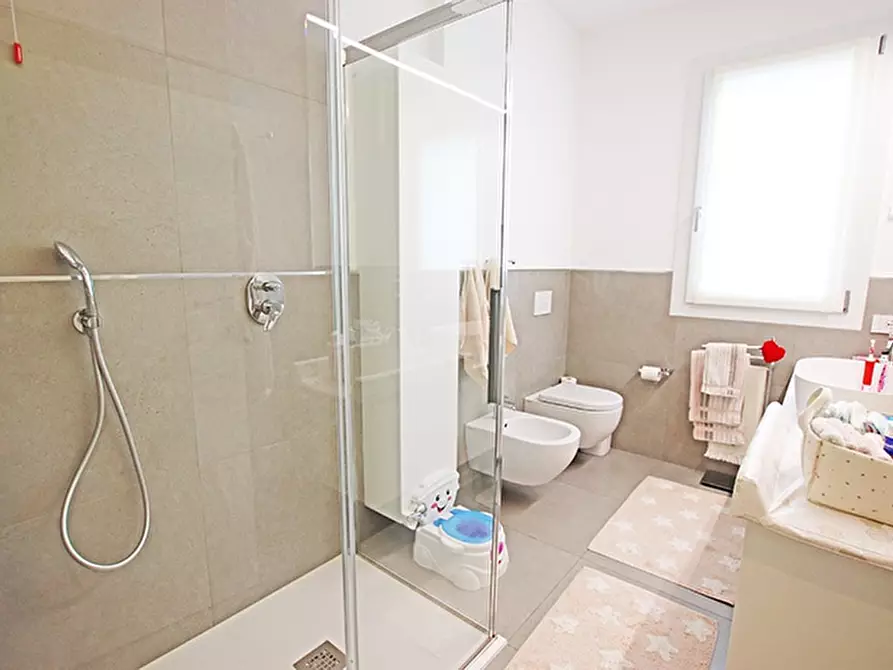 Immagine 17 di Attico in vendita  in via maddalena casulana a Bergamo